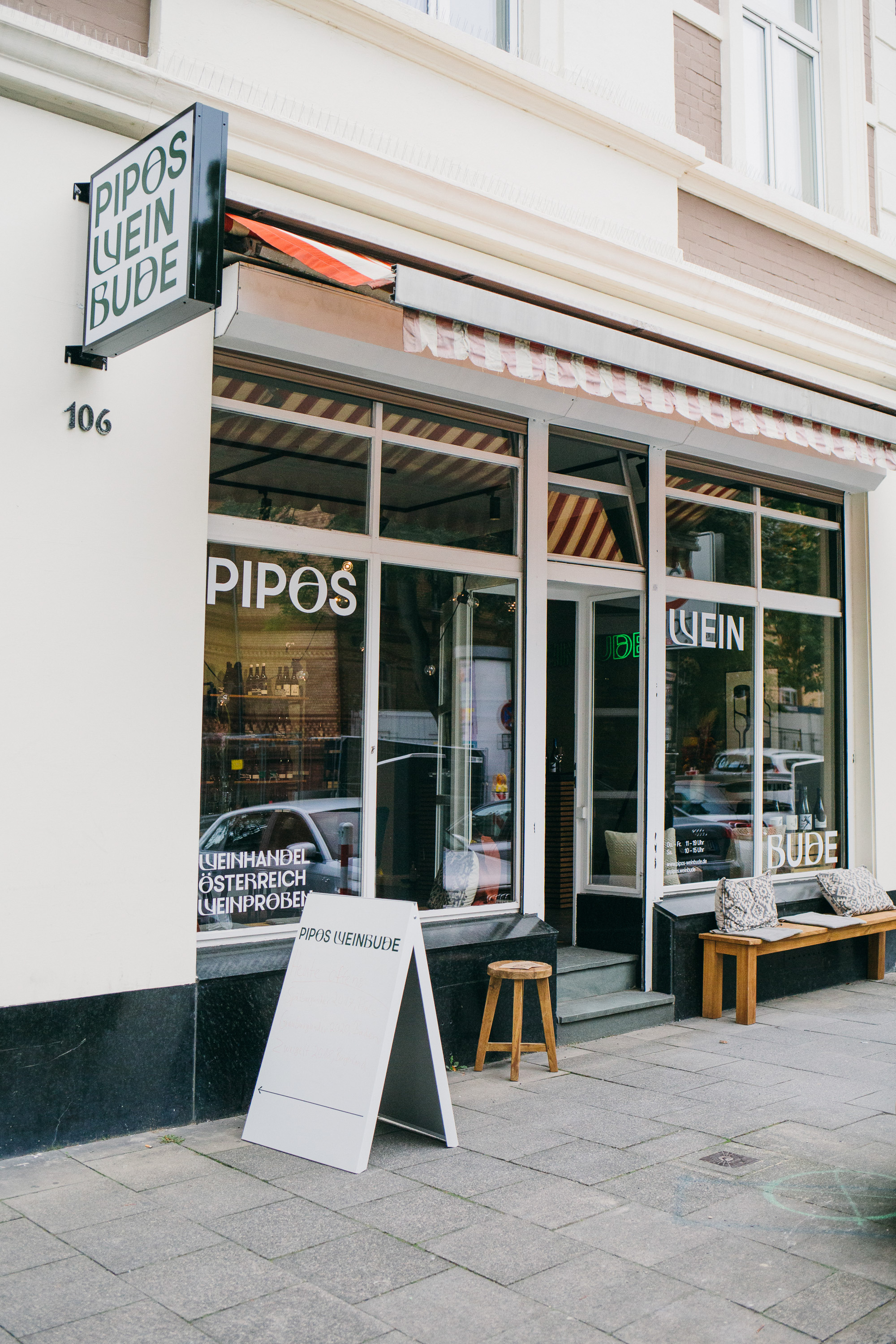 Interioraufnahme der Weinhandlung Pipos Weinbude in Düsseldorf-Unterbilk
