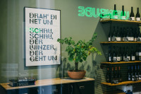 Interioraufnahme der Weinhandlung Pipos Weinbude in Düsseldorf-Unterbilk