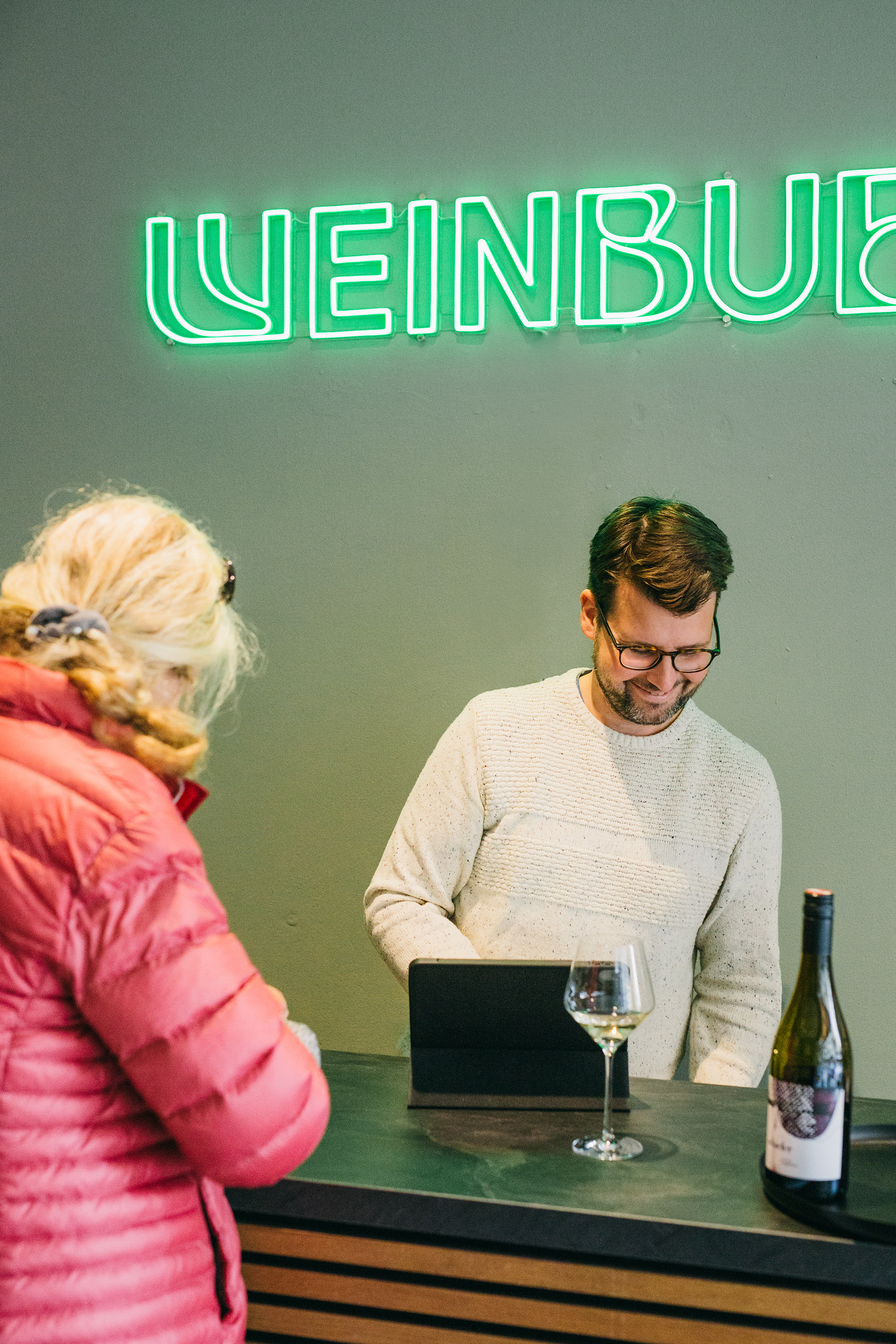 Businessreportage von Pipos Weinbude in Düsseldorf-Unterbilk