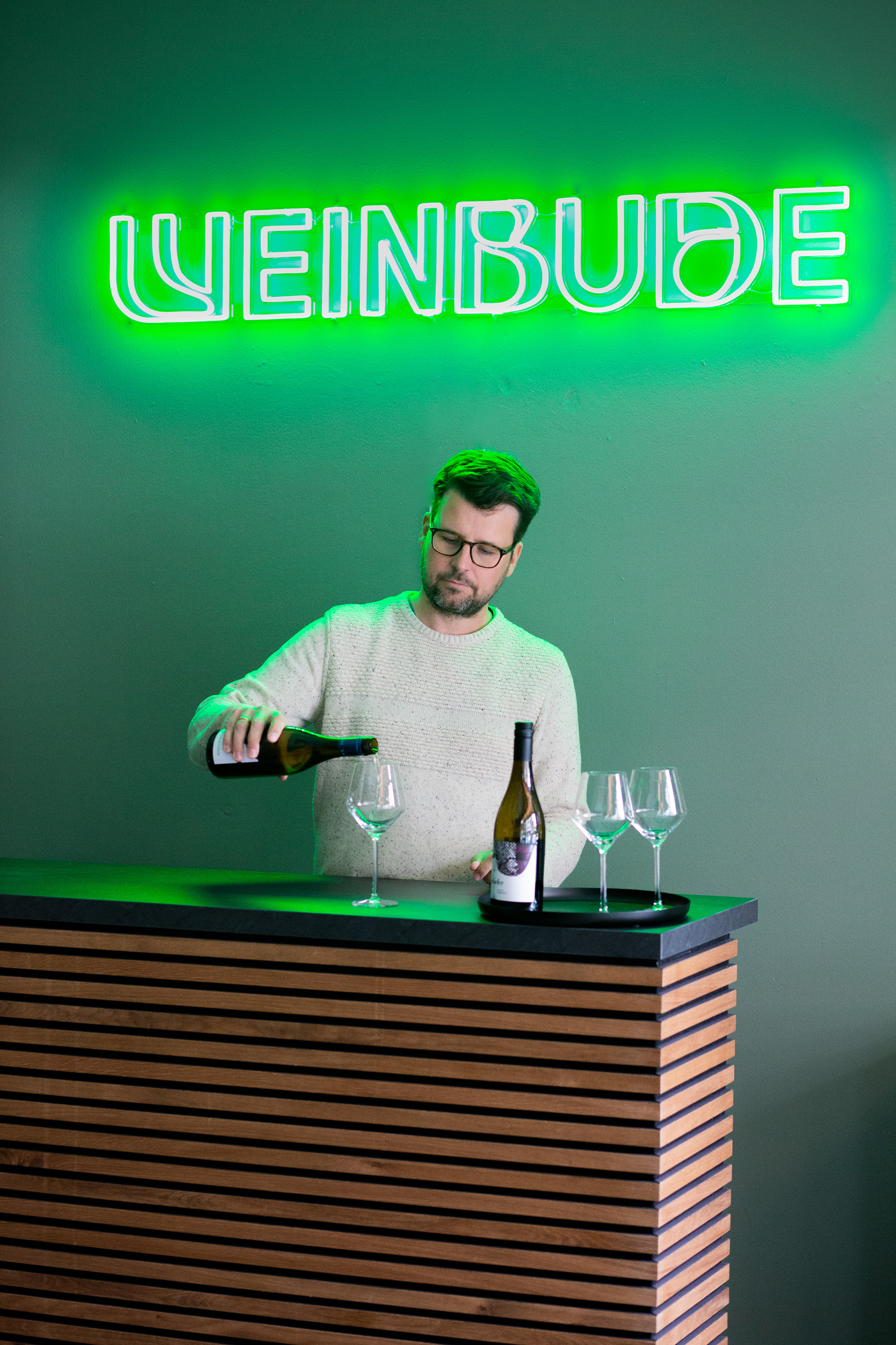 Portrait des Inhabers Philip Pamme von Pipos Weinbude in D&uuml;sseldorf-Unterbilk