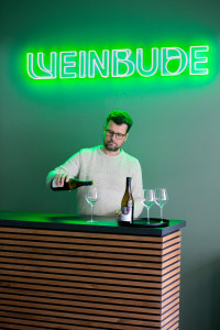 Portrait des Inhabers Philip Pamme von Pipos Weinbude in Düsseldorf-Unterbilk